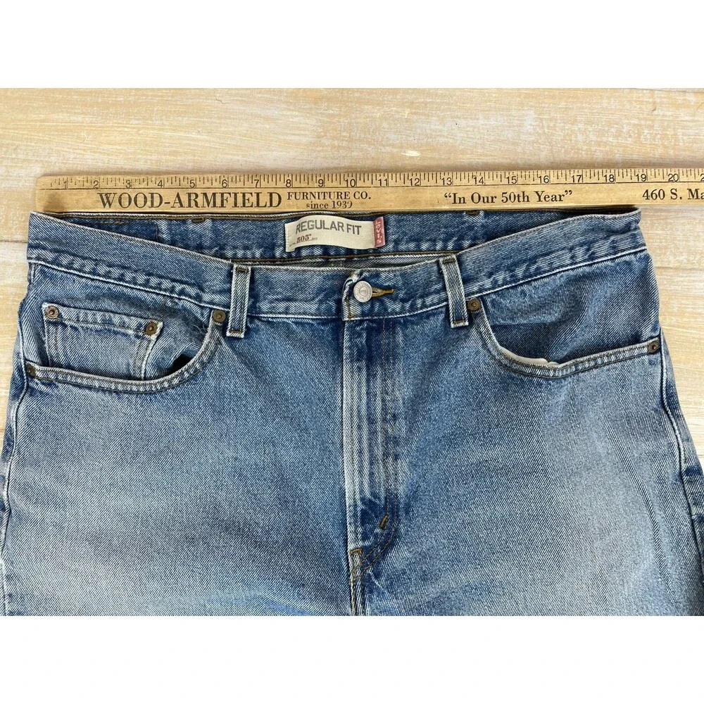 Levi Strauss 505 Regular Fit Mens Jeans 38x32 Med Wash Blue Denim Straight Leg